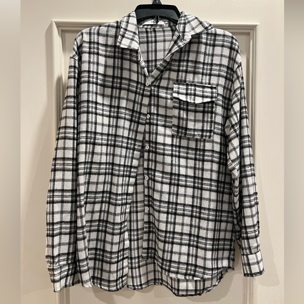 Adika Oversized Plaid Long Sleeve